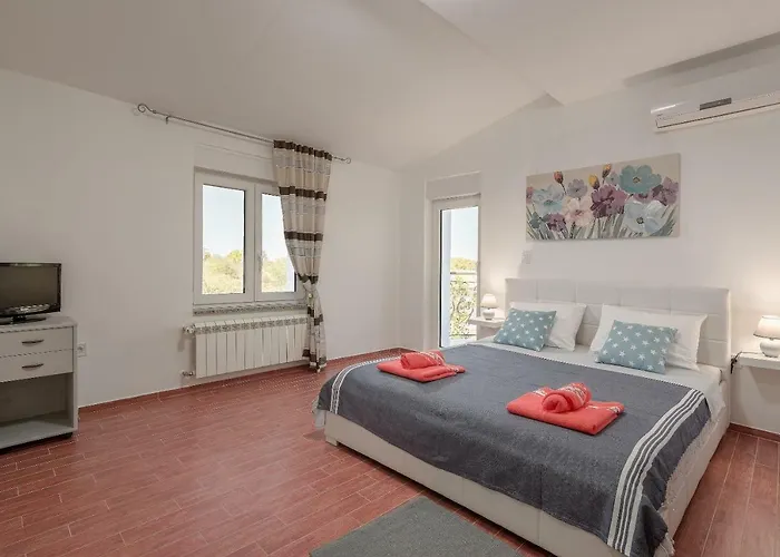 Lavander 3 Private With Bathroom And Balcony